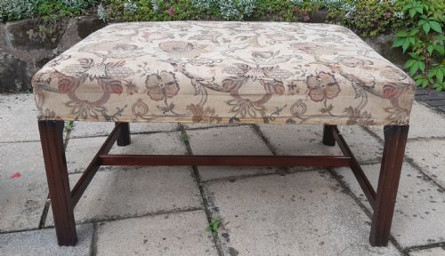 LARGE STOOL COFFEE TABLE - ADDITIONAL PHOTO 5