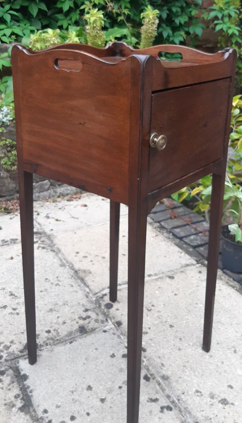 GEORGIAN BEDSIDE CUPBOARD - ADDITIONAL PHOTO 4
