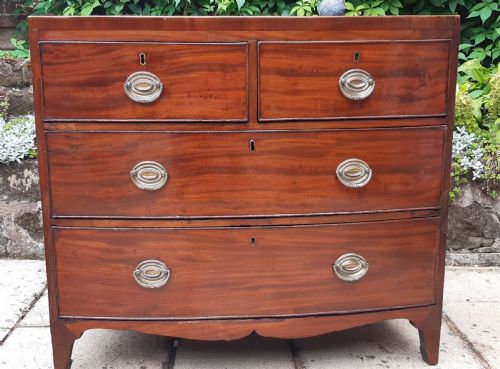 SMALL BOW FRONT CHEST OF DRAWERS - ADDITIONAL PHOTO 7