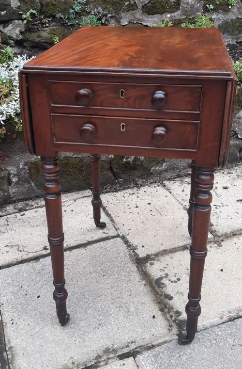small pembroke work table - CATEGORY: ANTIQUE TABLES - DATED REGENCY