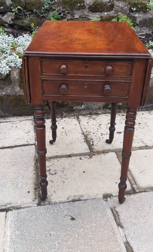 SMALL PEMBROKE WORK TABLE - ADDITIONAL PHOTO 1