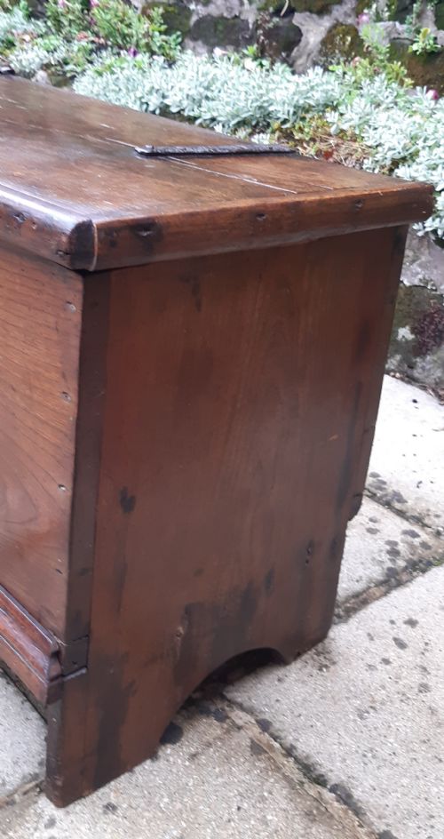 ELM PLANK COFFER 17TH CENTURY DETACHABLE TOP - ADDITIONAL PHOTO 6