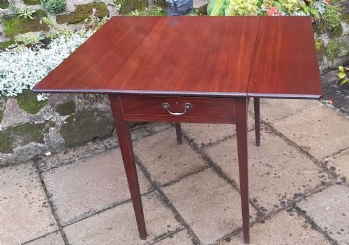 GEORGIAN PEMBROKE TABLE - ADDITIONAL PHOTO 1