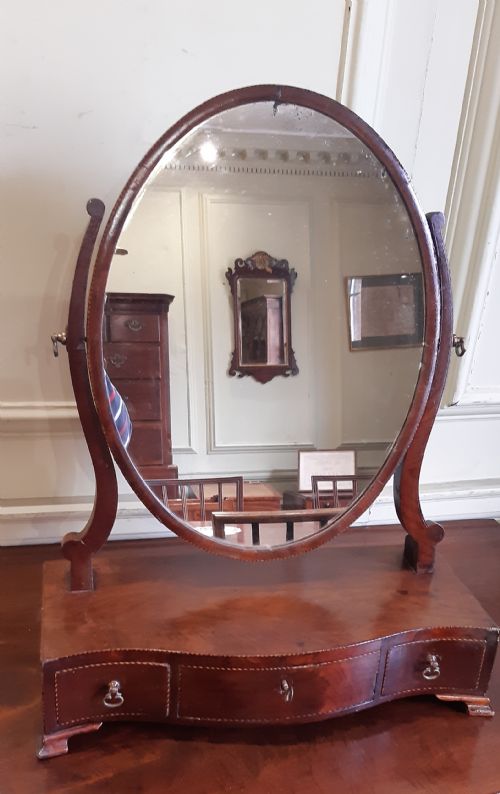georgian mahogany serpentine mahogany toilet or dressing - CATEGORY: ANTIQUE MIRRORS - DATED 18TH CENTURY