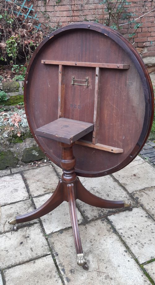 MAHOGANY PEDESTAL CENTRE TABLE - ADDITIONAL PHOTO 2
