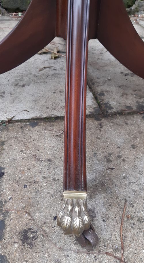 MAHOGANY PEDESTAL CENTRE TABLE - ADDITIONAL PHOTO 4