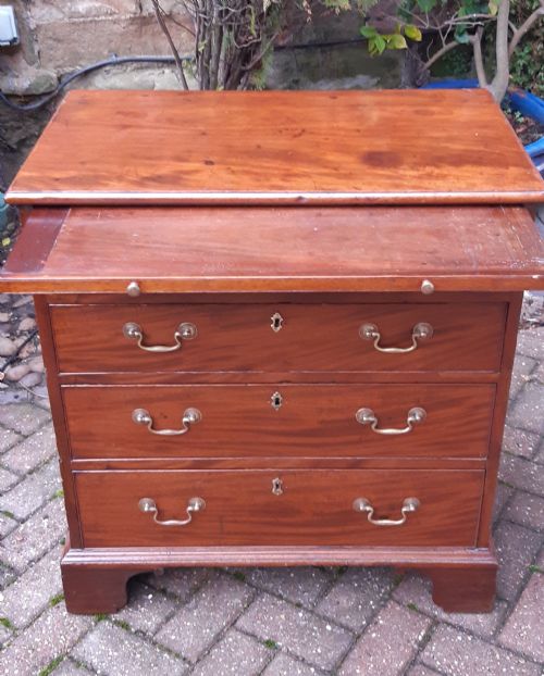 SMALL GEORGIAN MAHOGANY CHEST OF DRAWERS - ADDITIONAL PHOTO 5