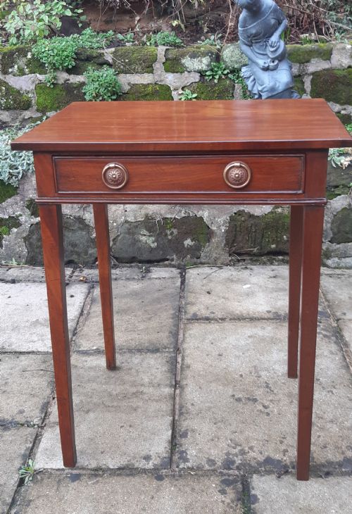 small georgian mahogany side table - CATEGORY: ANTIQUE TABLES - DATED 1800
