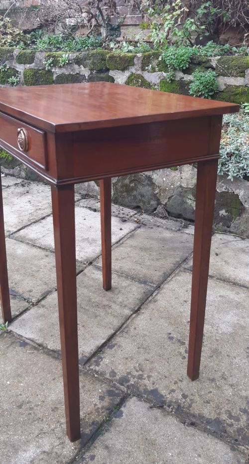SMALL GEORGIAN MAHOGANY SIDE TABLE - ADDITIONAL PHOTO 4