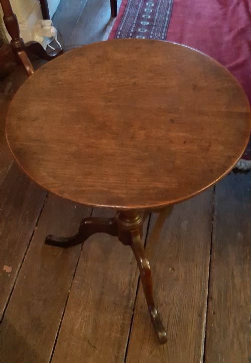 SMALL OAK TRIPOD TABLE - ADDITIONAL PHOTO 2