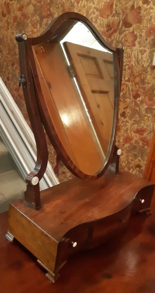 SERPENTINE FRONT TOILET MIRROR - ADDITIONAL PHOTO 2