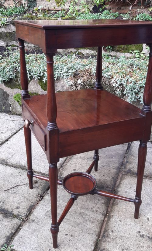 SUPER QUALITY BEDSIDE OR LAMP TABLE - ADDITIONAL PHOTO 2