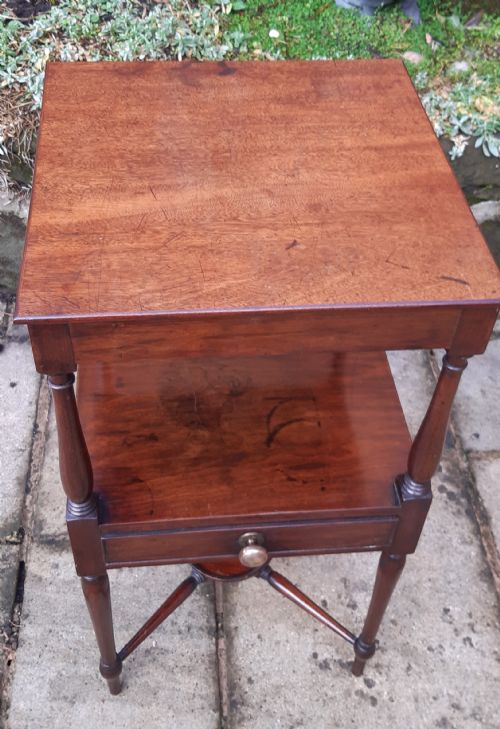 SUPER QUALITY BEDSIDE OR LAMP TABLE - ADDITIONAL PHOTO 3