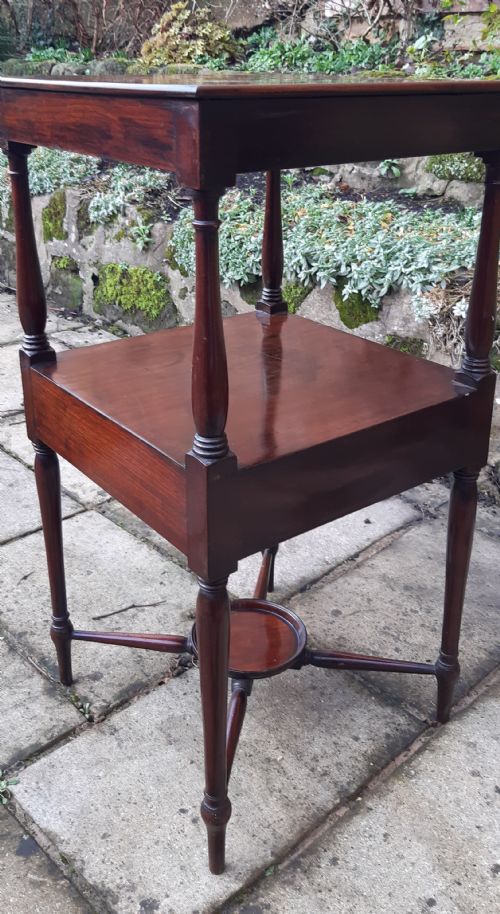 SUPER QUALITY BEDSIDE OR LAMP TABLE - ADDITIONAL PHOTO 4