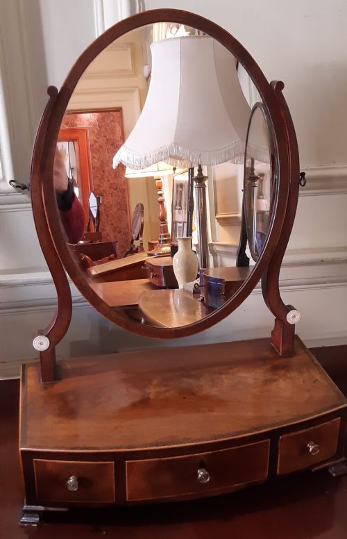 georgian 18th century toilet dressing mirror - CATEGORY: ANTIQUE MIRRORS - DATED 18TH CENTURY