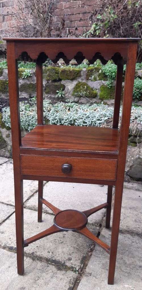 2 MAHOGANY BEDSIDE TABLES - ADDITIONAL PHOTO 1