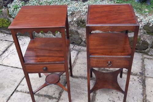 2 MAHOGANY BEDSIDE TABLES - ADDITIONAL PHOTO 3