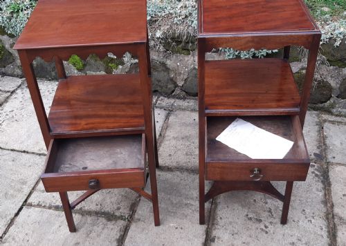 2 MAHOGANY BEDSIDE TABLES - ADDITIONAL PHOTO 4