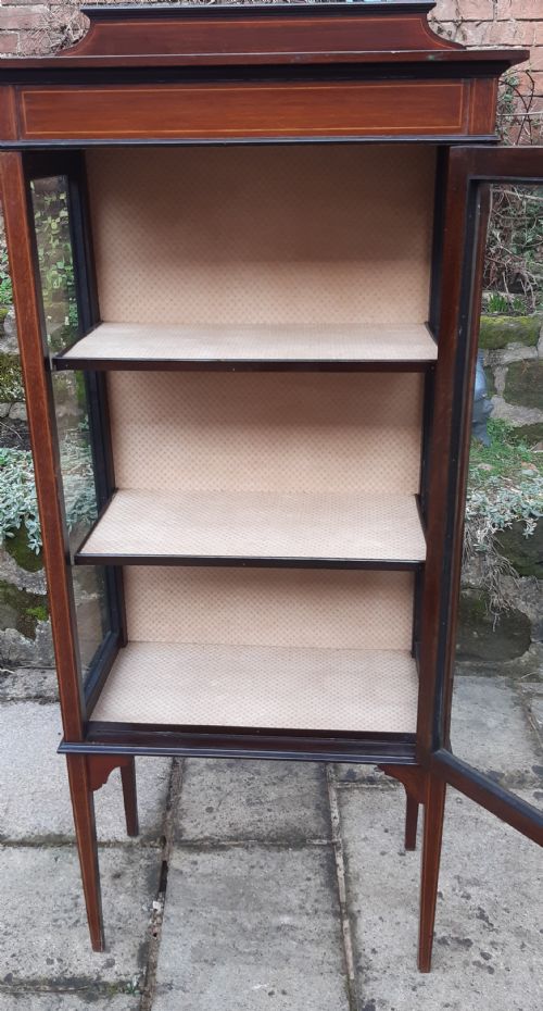 VITRINE DISPLAY CABINET - ADDITIONAL PHOTO 2