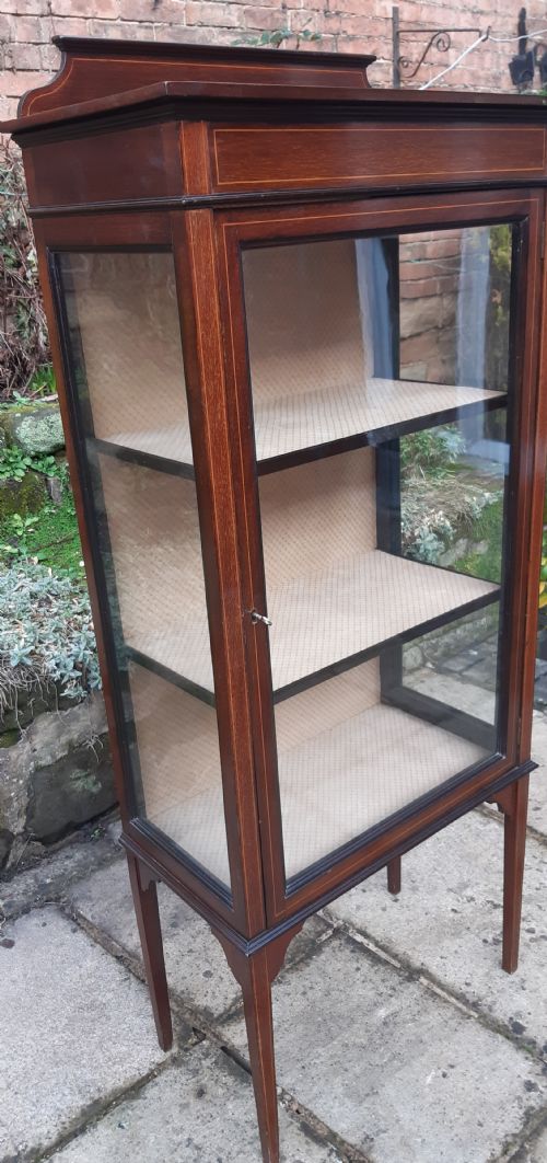 VITRINE DISPLAY CABINET - ADDITIONAL PHOTO 4