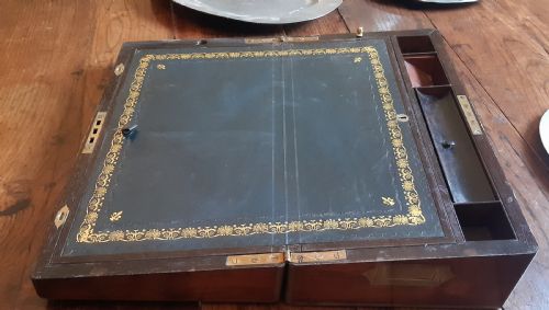 EXQUISITE ROSEWOOD BRASS BOUND WRITING BOX - ADDITIONAL PHOTO 1