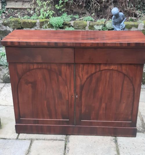 mahogany side cabinet chiffonier cupboard - CATEGORY: ANTIQUE SIDEBOARDS - DATED 19TH CENTURY