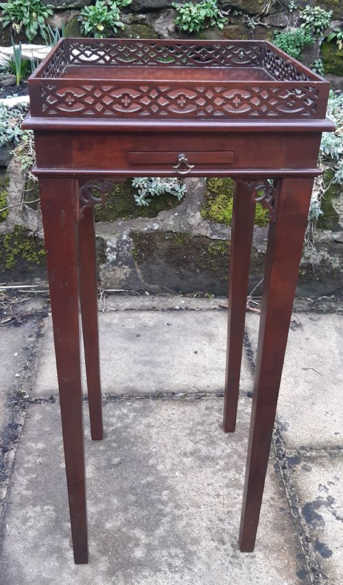 delightful urn or kettle stand - CATEGORY: ANTIQUE FURNITURE - DATED EDWARDIAN