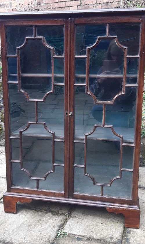 SMALL GEORGIAN GLAZED BOOKCASE - ADDITIONAL PHOTO 1