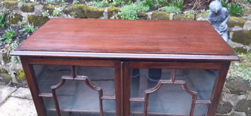 SMALL GEORGIAN GLAZED BOOKCASE - ADDITIONAL PHOTO 2