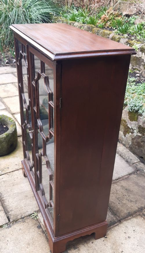 SMALL GEORGIAN GLAZED BOOKCASE - ADDITIONAL PHOTO 7