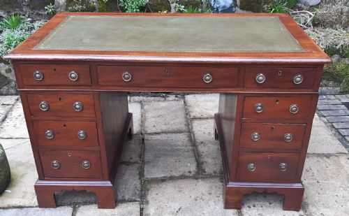 victorian mahogany pedestal desk - CATEGORY: ANTIQUE DESKS - DATED VICTORIAN
