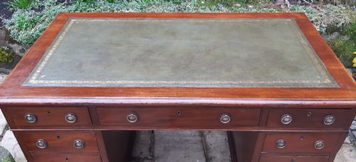 VICTORIAN MAHOGANY PEDESTAL DESK - ADDITIONAL PHOTO 1