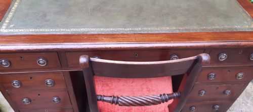 VICTORIAN MAHOGANY PEDESTAL DESK - ADDITIONAL PHOTO 8