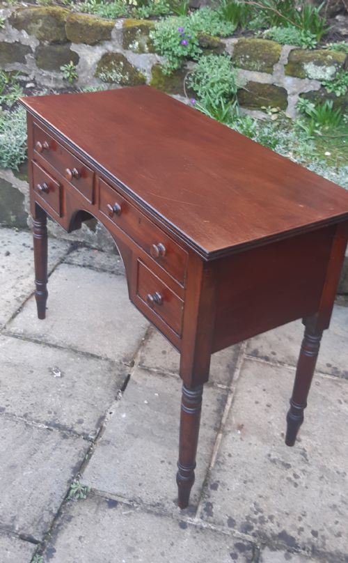 MAHOGANY DRESSING TABLE - ADDITIONAL PHOTO 3