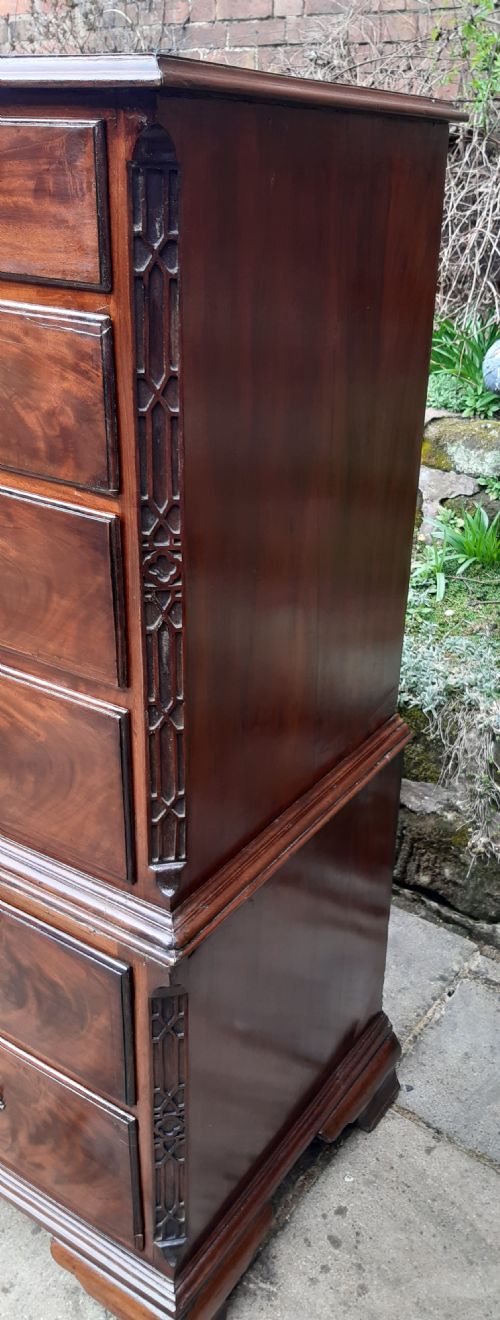 A RARE SIZED GEORGIAN CHEST ON CHEST - ADDITIONAL PHOTO 2