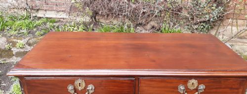 A RARE SIZED GEORGIAN CHEST ON CHEST - ADDITIONAL PHOTO 5