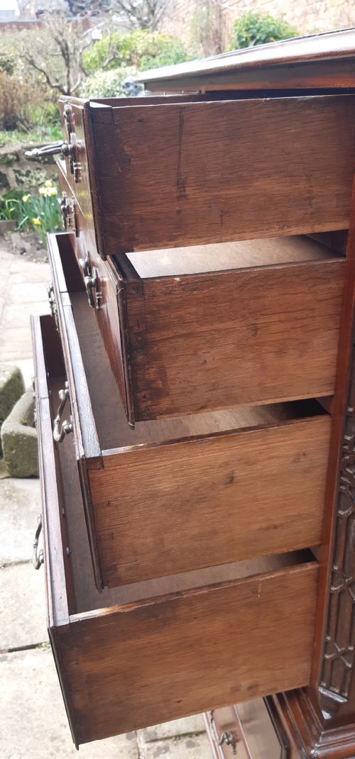 A RARE SIZED GEORGIAN CHEST ON CHEST - ADDITIONAL PHOTO 12