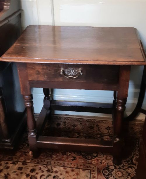 small oak low table - CATEGORY: ANTIQUE TABLES - DATED 1900