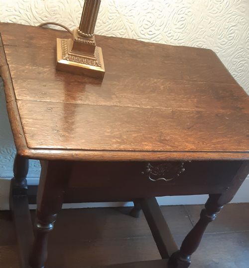 SMALL OAK LOW TABLE - ADDITIONAL PHOTO 1