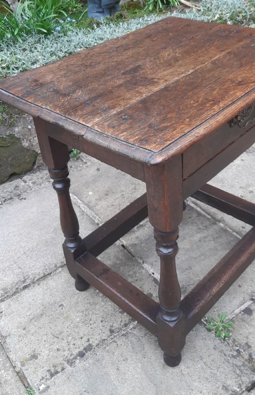 SMALL OAK LOW TABLE - ADDITIONAL PHOTO 5
