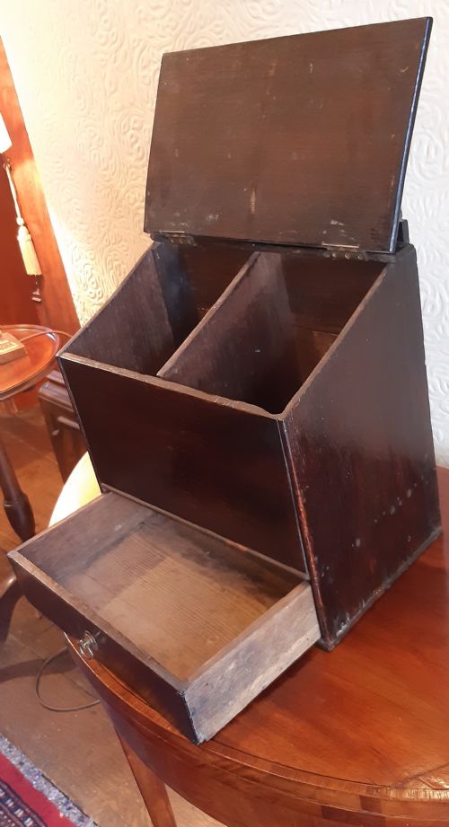 GEORGIAN OAK SALT OR CANDLE BOX - ADDITIONAL PHOTO 2
