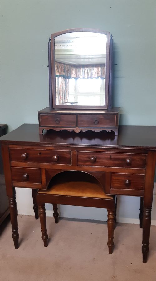 MAHOGANY DRESSING TABLE - ADDITIONAL PHOTO 1