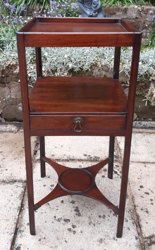 georgian mahogany bedside table - CATEGORY: ANTIQUE CABINETS - DATED 1800