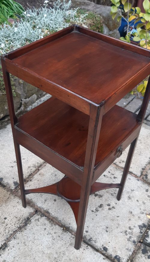 GEORGIAN MAHOGANY BEDSIDE TABLE - ADDITIONAL PHOTO 4