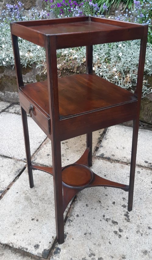 GEORGIAN MAHOGANY BEDSIDE TABLE - ADDITIONAL PHOTO 5