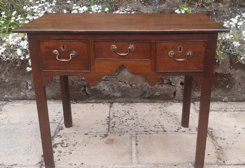 18TH CENTURY OAK LOWBOY - ADDITIONAL PHOTO 1