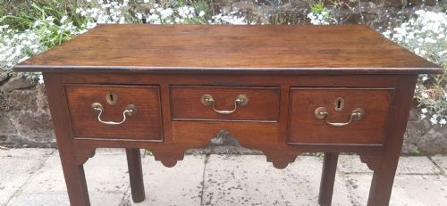 18TH CENTURY OAK LOWBOY - ADDITIONAL PHOTO 3