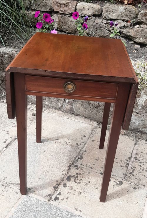 GEORGIAN MAHOGANY SMALL SIDE TABLE - ADDITIONAL PHOTO 8