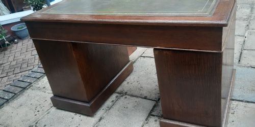 VICTORIAN OAK PEDESTAL DESK - ADDITIONAL PHOTO 5