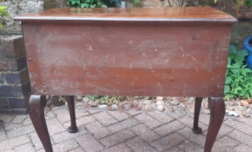 EARLY GEORGIAN MAHOGANY LOWBOY - ADDITIONAL PHOTO 7